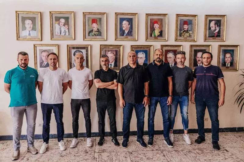 تعيين ريبييرو مدربًا جديدًا للأهلي: تعزيز الجهاز الفني مع استمرار النحاس ومغادرة ثنائي آخر