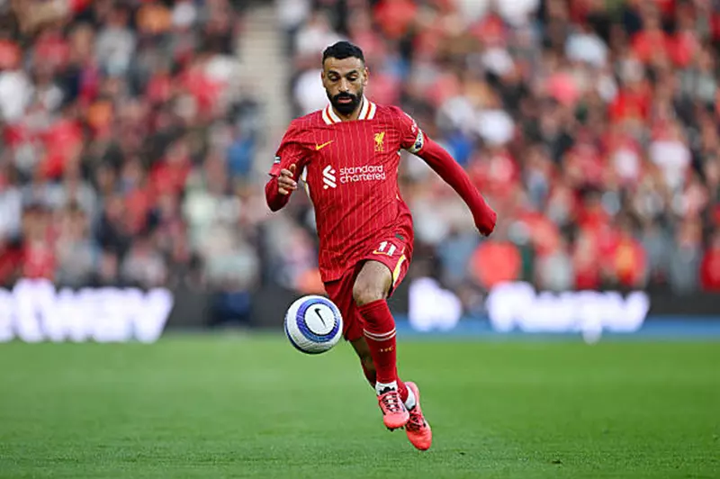 صلاح: ليفربول مفاجأة الدوري الإنجليزي، وأطمح للاستمرار حتى سن الأربعين