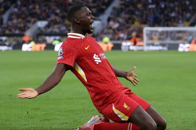 ليفربول يُعلن: كوناتي ليس للبيع في مواجهة ريال مدريد بعرض لا يُصدّق
