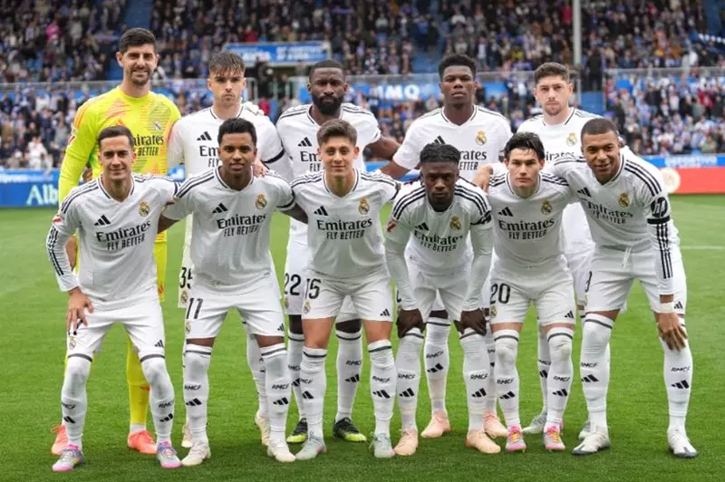 ريال مدريد يستعد لرحيل أحد نجومه: تحديد اسمين مرشحين للبيع