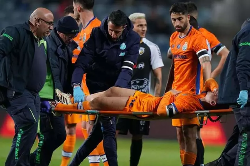 منافس الأهلي تحت المجهر: لاعب بورتو يتجاوز إصابة خطيرة في 3 أشهر بإنجاز استثنائي (فيديو)